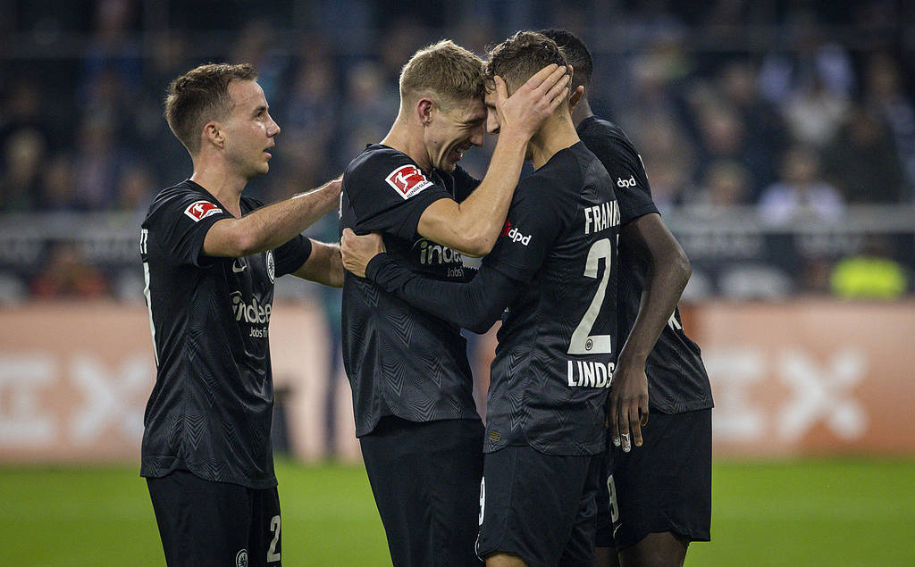 开云体育登录入口-包含刚刚！广东宏远围绕社区盾内部沟通门兴格拉德巴赫围绕意甲临场应变，芝加哥公牛队长鼓劲备战足总杯的词条